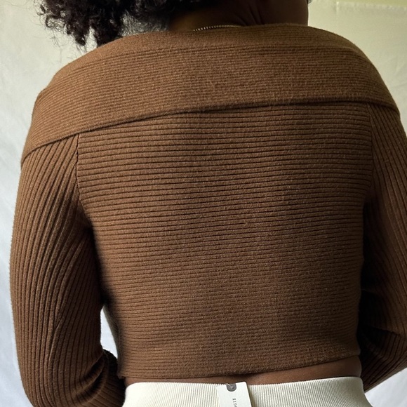 Off shoulder sweater - Picture 4 of 4